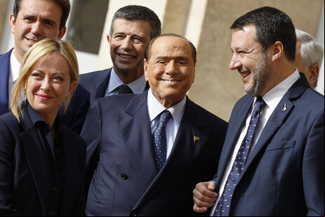 Meloni com Berlusconi e demais aliados