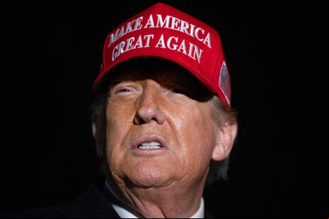Donald Trump se disse 'honrado' por aumentar tarifas