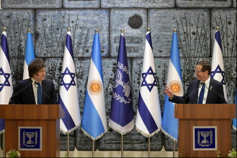 Milei com Herzog durante visita a Israel