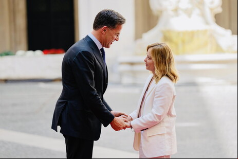 Meloni recebe Rutte com forte cordialidade em Roma