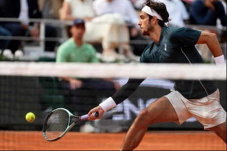 Lorenzo Musetti disputará sua primeira semifinal em Roland Garros