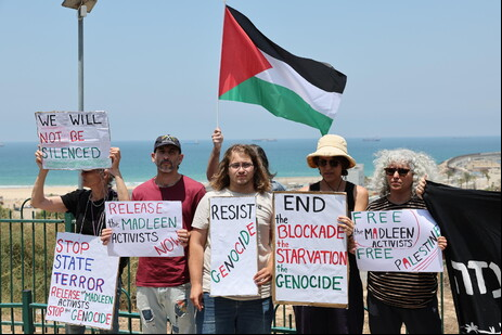 Ativistas israelenses protestam em Ashdod após apreensão do Madleen