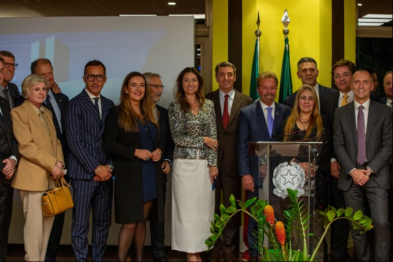 Evento contou com a presença de parlamentares, gestores e empresários - TODOS OS DIREITOS RESERVADOS
