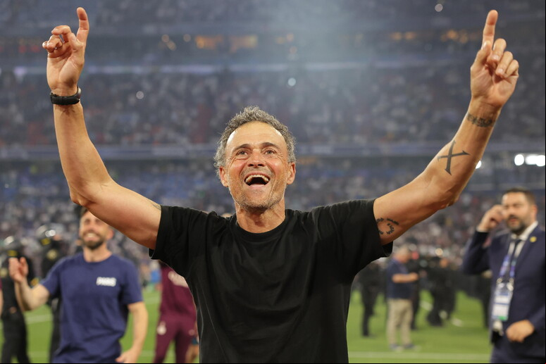 Luis Enrique celebra título da Liga dos Campeões © ANSA/EPA